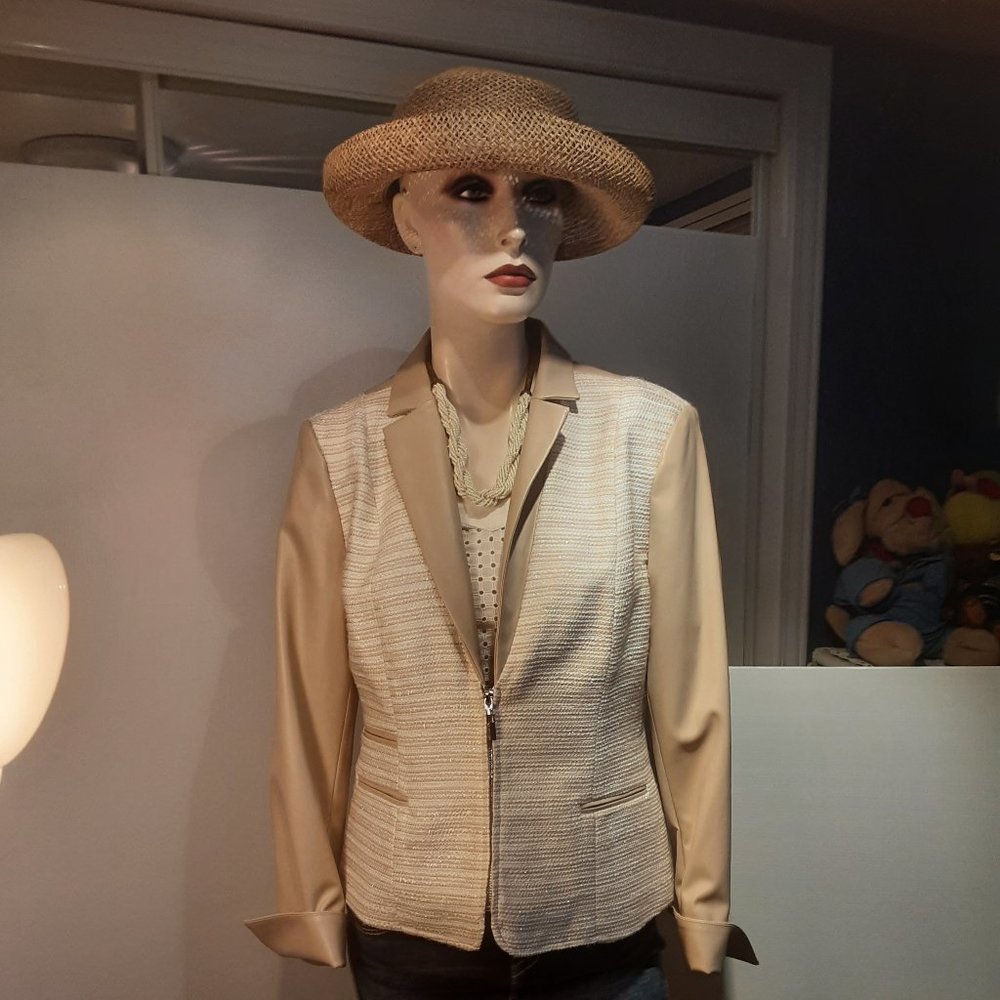 Mélanie Lyne jacket